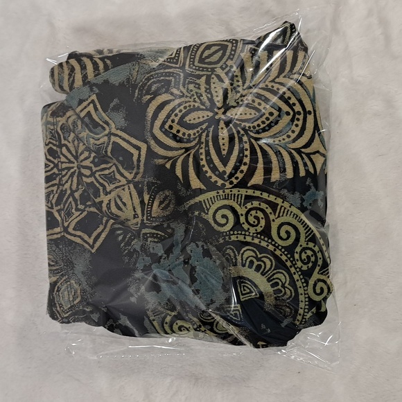 3/$25 Mirasol Maxi Skirt - Picture 7 of 7